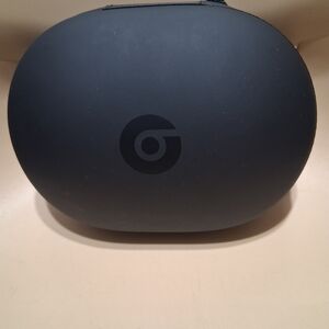 Beats by Dre Black Headphones Case